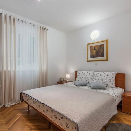 Apartment Amela Poreč Exteriör bild