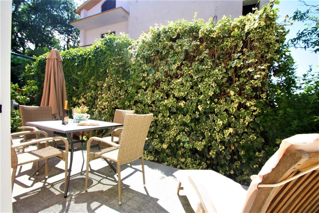 Apartment Amela Poreč Exteriör bild
