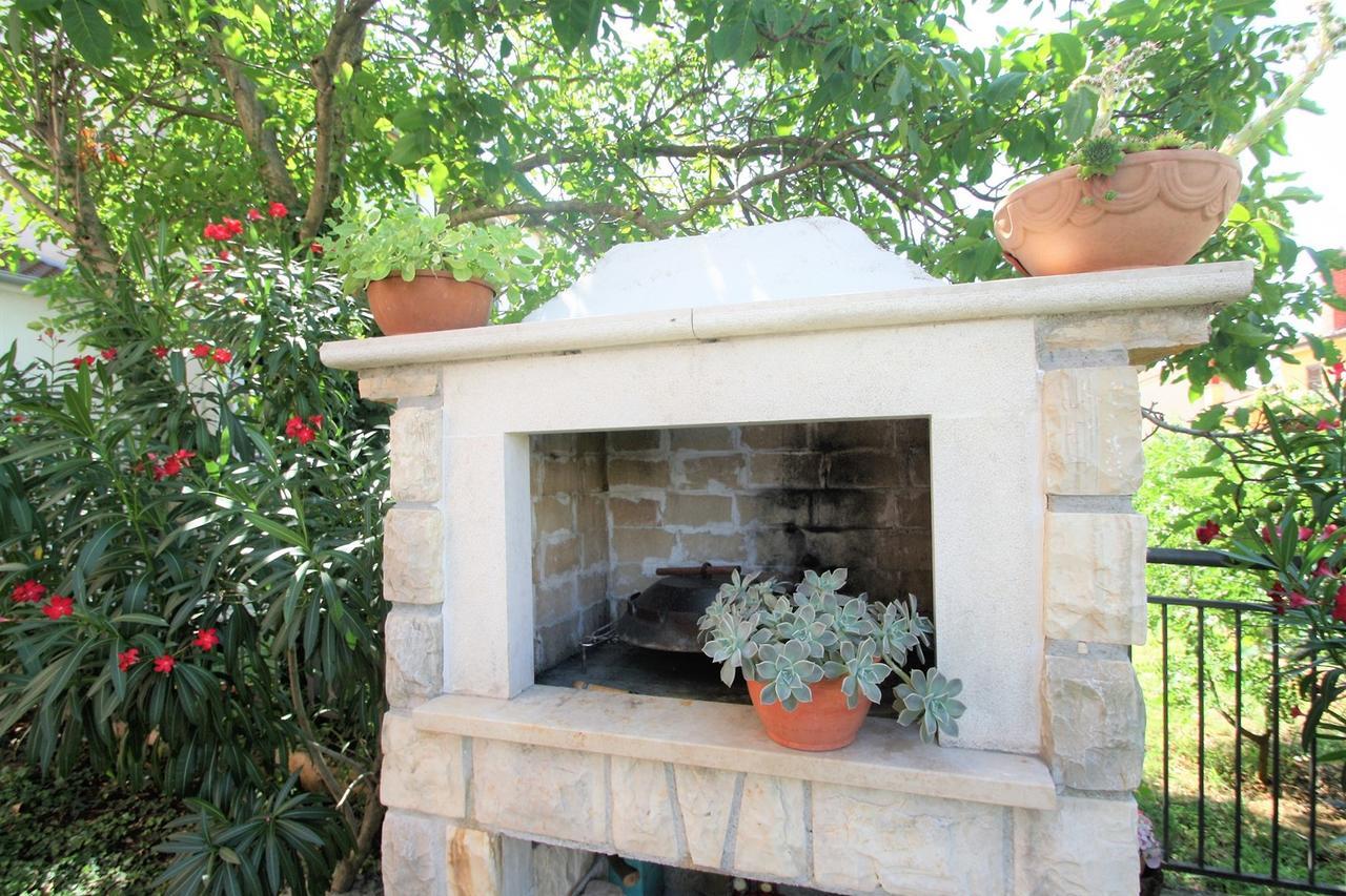 Apartment Amela Poreč Exteriör bild